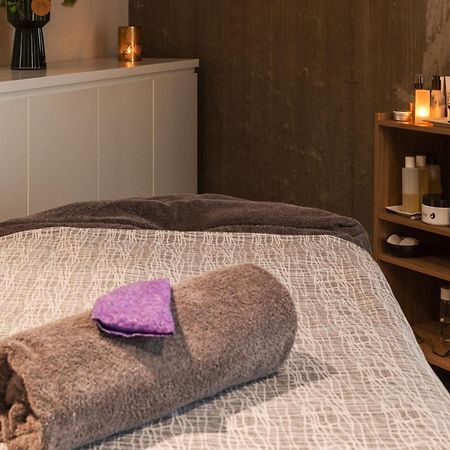 Peppers Silo Hotel Лонсестън Екстериор снимка Massage table