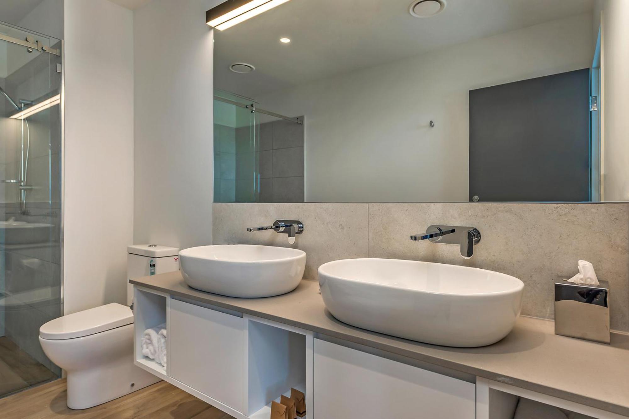 Peppers Silo Hotel Лонсестън Екстериор снимка Bathroom