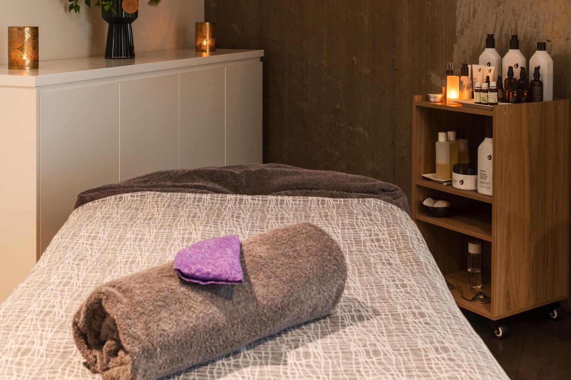 Peppers Silo Hotel Лонсестън Екстериор снимка Massage table