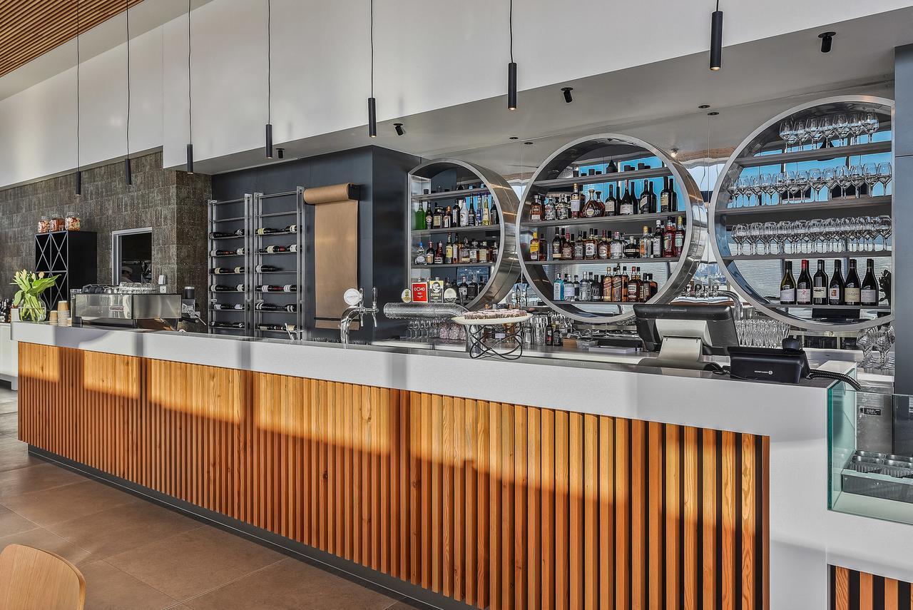 Peppers Silo Hotel Лонсестън Екстериор снимка The bar at the Sky Bar